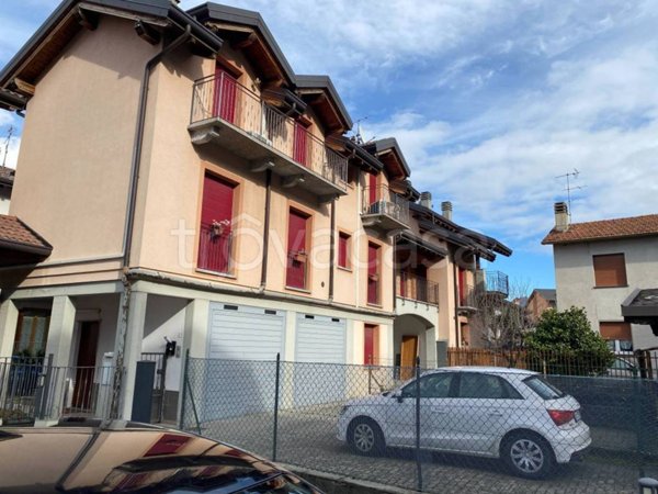 casa indipendente in vendita a Cosio Valtellino in zona Regoledo