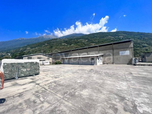 locale commerciale in vendita a Cosio Valtellino