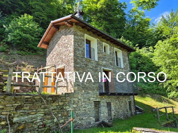 casa indipendente in vendita a Cosio Valtellino in zona Regoledo