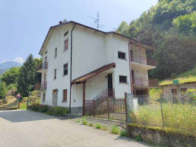 casa indipendente in vendita a Cosio Valtellino in zona Regoledo