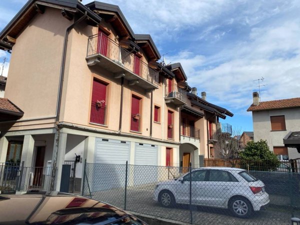 casa indipendente in vendita a Cosio Valtellino in zona Regoledo