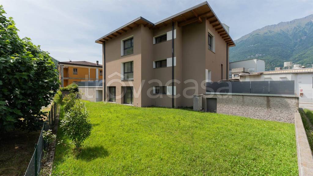 appartamento in vendita a Cosio Valtellino in zona Regoledo