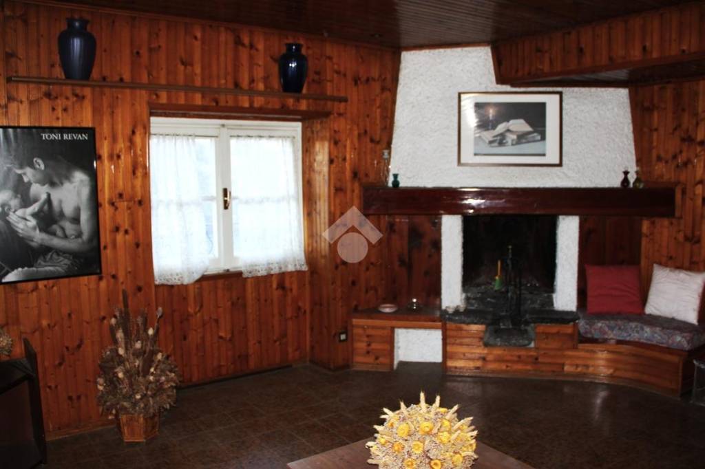 appartamento in vendita a Cosio Valtellino in zona Sacco