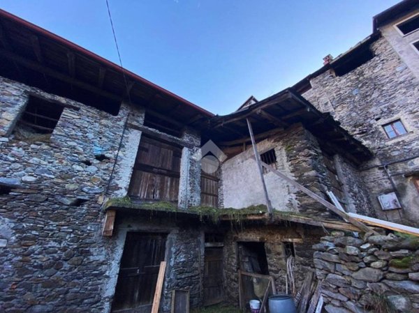 casa indipendente in vendita a Cosio Valtellino