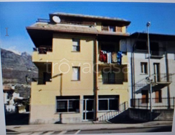 appartamento in vendita a Cosio Valtellino in zona Regoledo