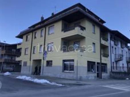 appartamento in vendita a Cosio Valtellino in zona Regoledo