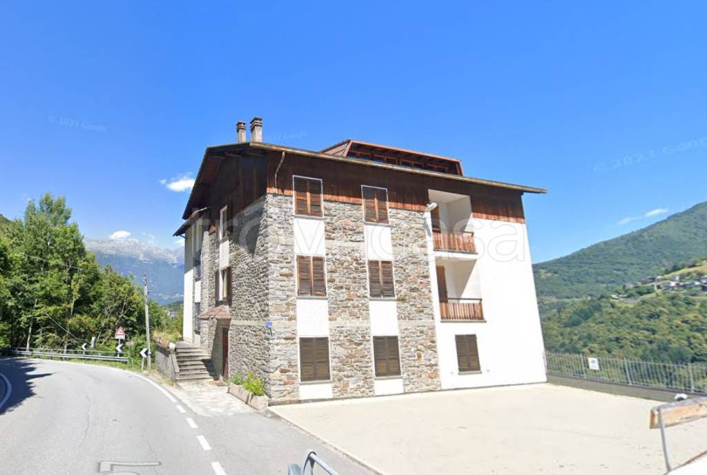 appartamento in vendita a Cosio Valtellino in zona Regoledo