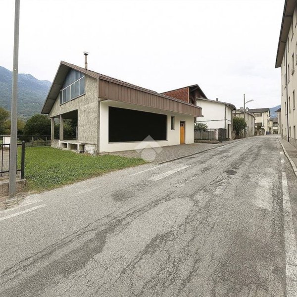 negozio in vendita a Cosio Valtellino in zona Regoledo