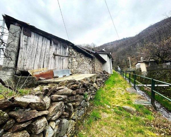 appartamento in vendita a Cosio Valtellino in zona Piagno