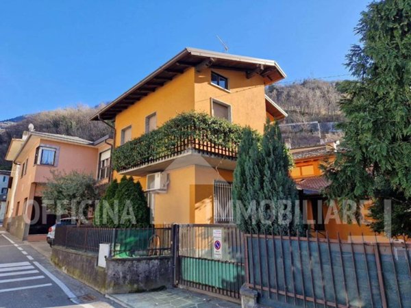 casa indipendente in vendita a Cosio Valtellino in zona Regoledo