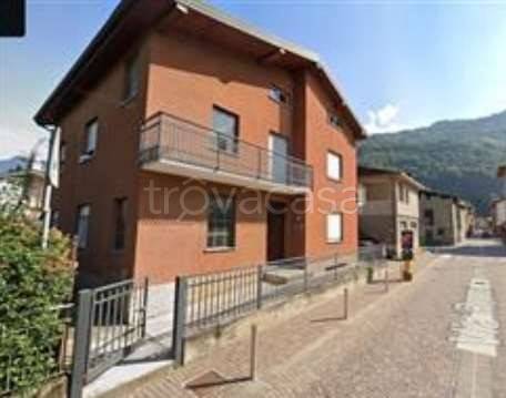 appartamento in vendita a Cosio Valtellino in zona Regoledo
