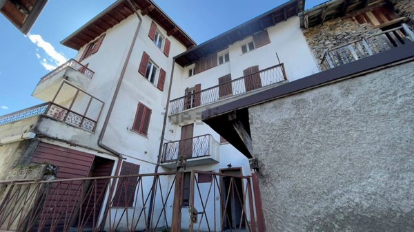 casale in vendita a Cosio Valtellino in zona Sacco