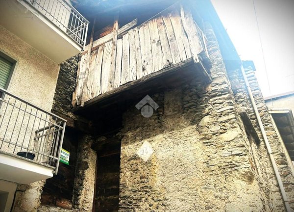 appartamento in vendita a Cosio Valtellino in zona Regoledo