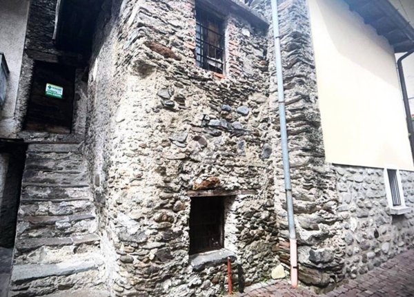 appartamento in vendita a Cosio Valtellino in zona Regoledo