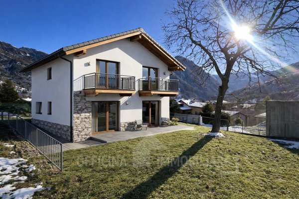 bifamiliare in vendita a Cosio Valtellino in zona Sacco