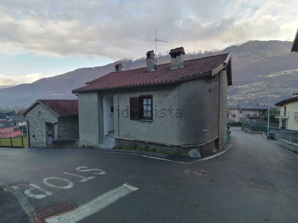 casa indipendente in vendita a Cosio Valtellino