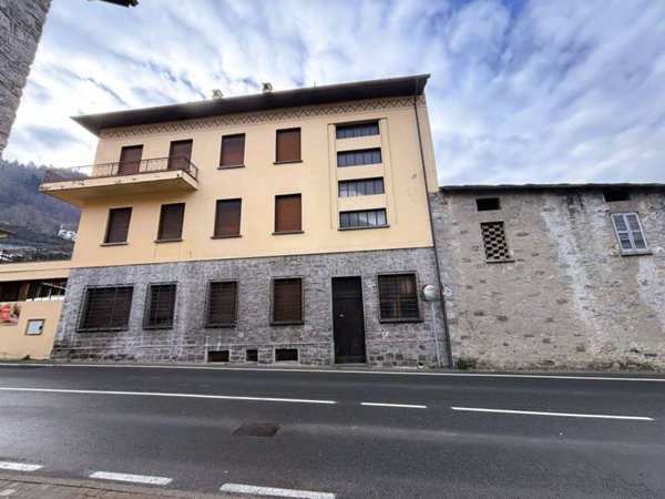 casa indipendente in vendita a Cosio Valtellino in zona Regoledo