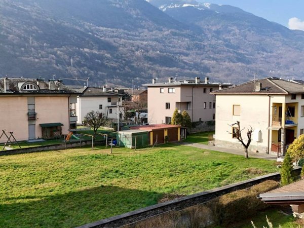 terreno edificabile in vendita a Cosio Valtellino in zona Regoledo