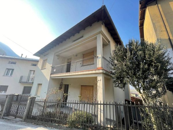casa indipendente in vendita a Cosio Valtellino in zona Piagno