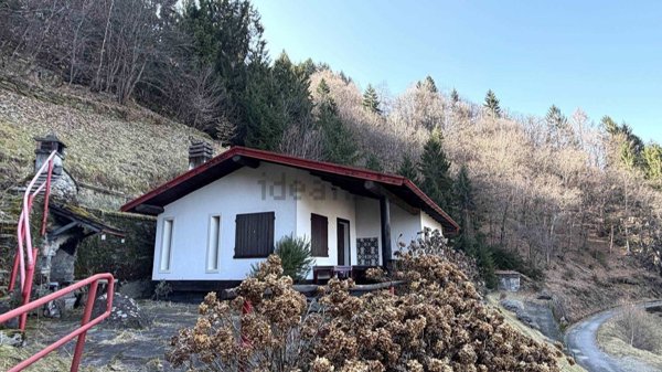 casa indipendente in vendita a Cosio Valtellino in zona Piagno