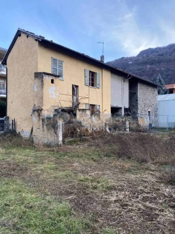 appartamento in vendita a Cosio Valtellino in zona Regoledo