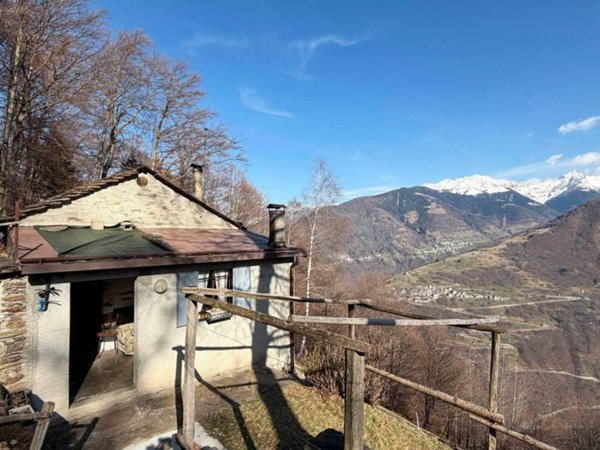 appartamento in vendita a Cosio Valtellino in zona Sacco