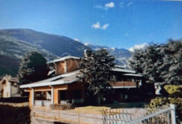 casa indipendente in vendita a Cosio Valtellino