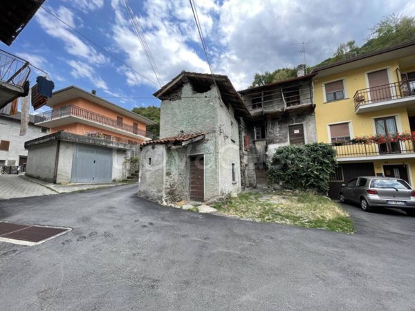 casa indipendente in vendita a Cosio Valtellino in zona Piagno