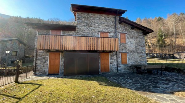 casa indipendente in vendita a Cosio Valtellino in zona Mellarolo