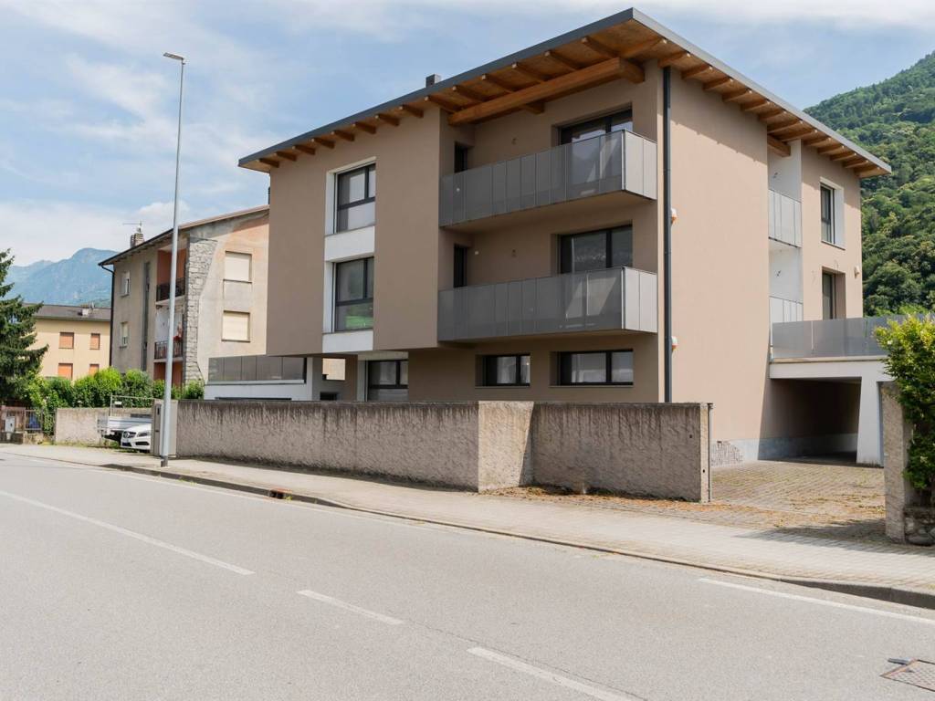 appartamento in vendita a Cosio Valtellino in zona Cosio Stazione