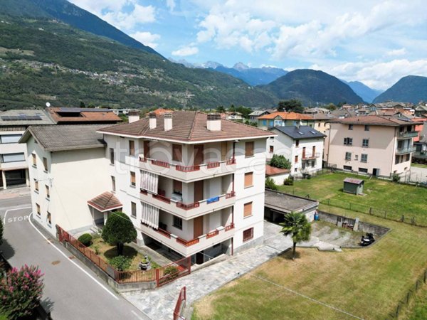 appartamento in vendita a Cosio Valtellino in zona Regoledo