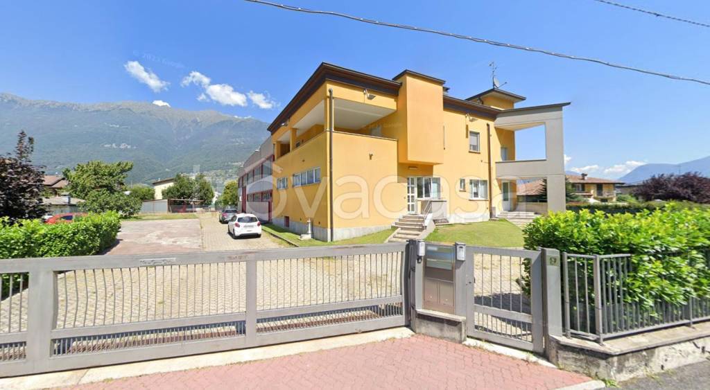 appartamento in vendita a Cosio Valtellino in zona Regoledo