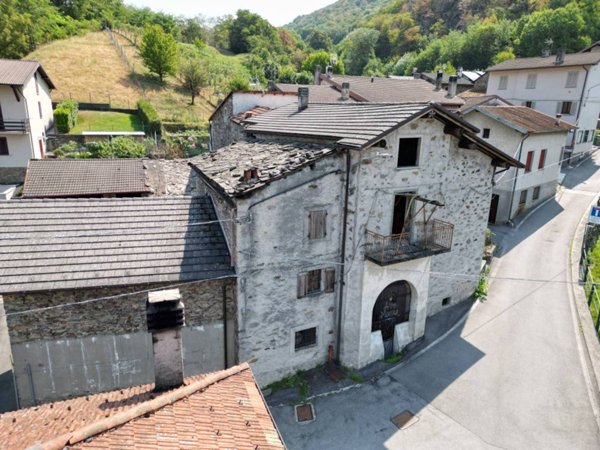 casa indipendente in vendita a Cosio Valtellino in zona Piagno
