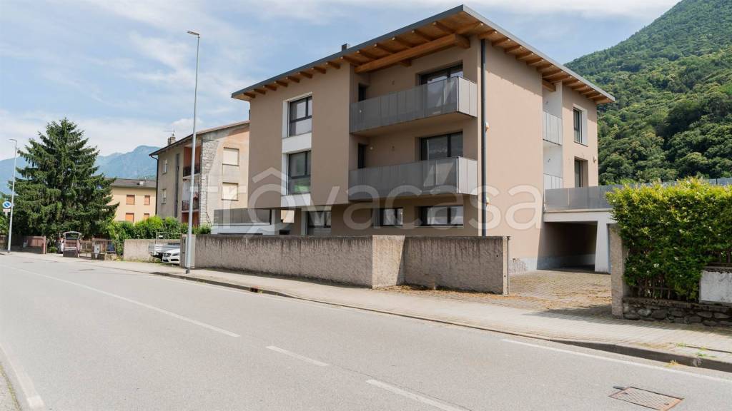 appartamento in vendita a Cosio Valtellino in zona Cosio Stazione
