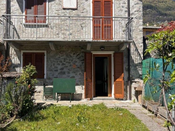 casa indipendente in vendita a Dazio