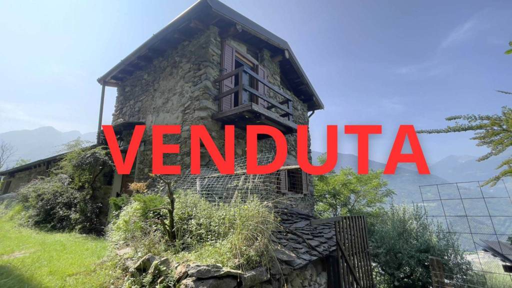 casa indipendente in vendita a Dazio