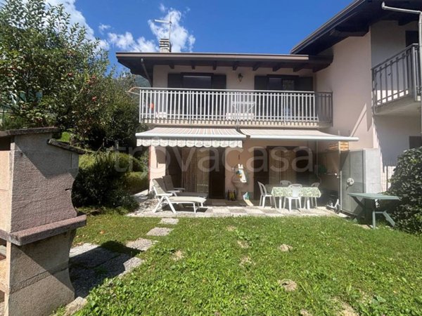 casa indipendente in vendita a Dazio