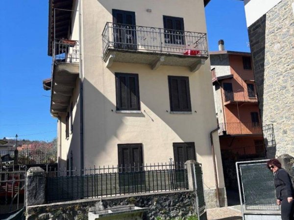 casa indipendente in vendita a Dazio