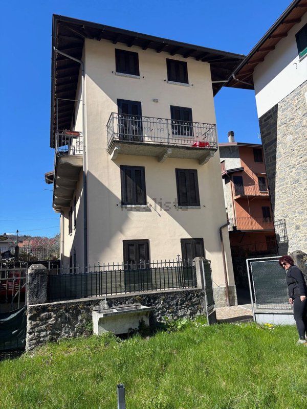 casa indipendente in vendita a Dazio