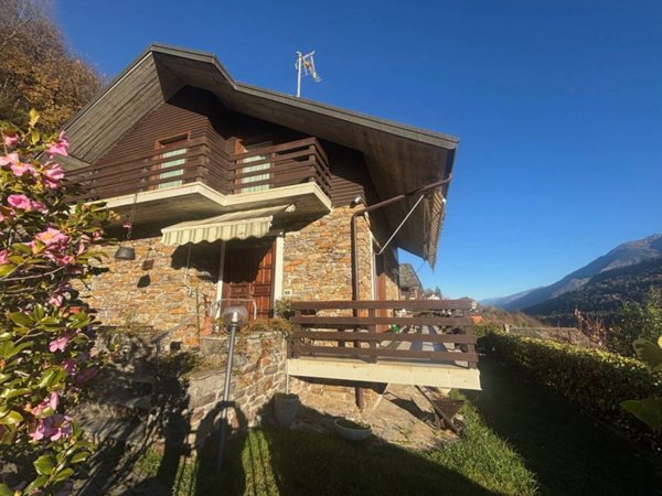 casa indipendente in vendita a Dazio