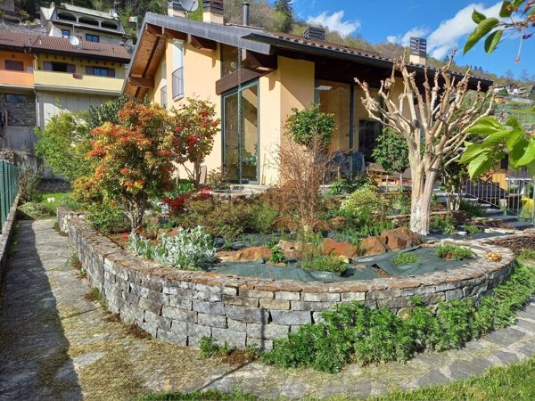 casa indipendente in vendita a Dazio