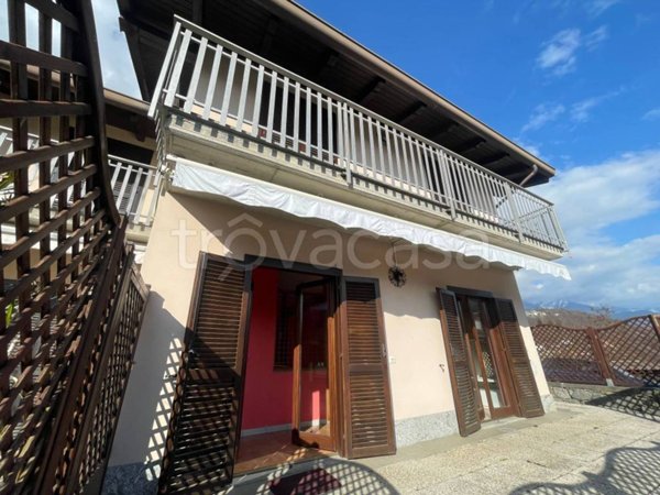 casa indipendente in vendita a Dazio