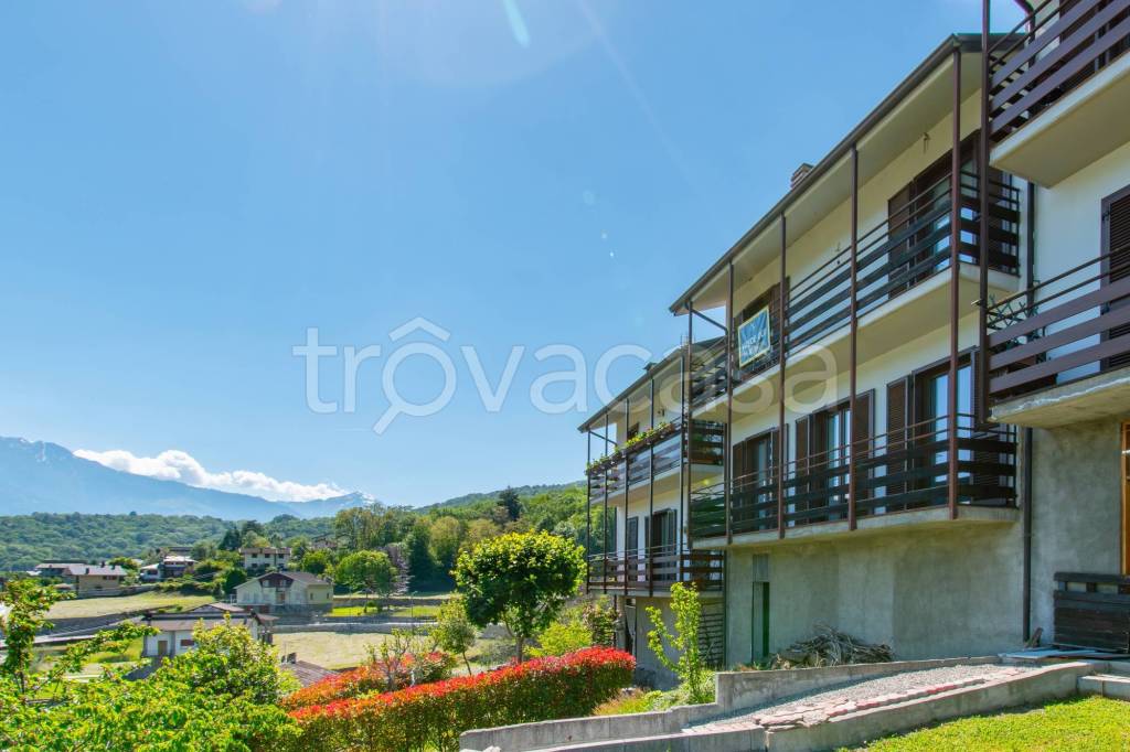 casa indipendente in vendita a Dazio