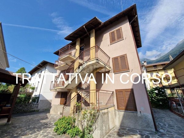 casa indipendente in vendita a Dazio