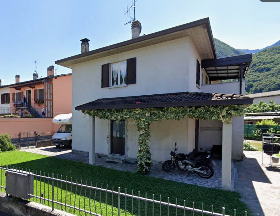 casa indipendente in vendita a Delebio