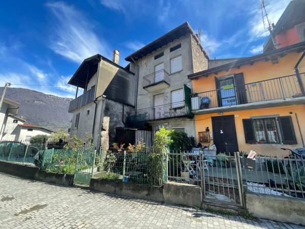 casa indipendente in vendita a Delebio