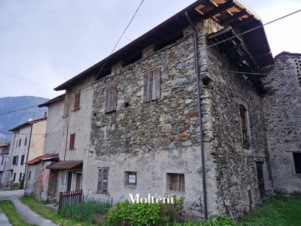 casa indipendente in vendita a Delebio