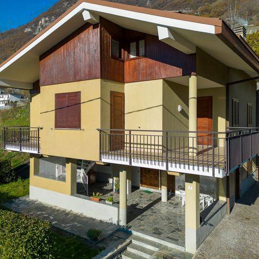 casa indipendente in vendita a Dubino