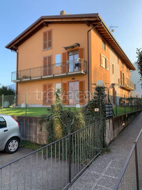 appartamento in vendita a Dubino in zona Nuova Olonio