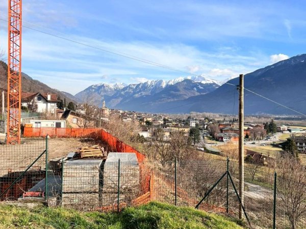 appartamento in vendita a Dubino